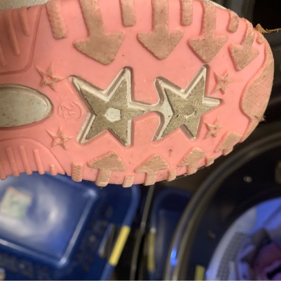 Toddler snow boots size 8-8.5 - Picture 3 of 4